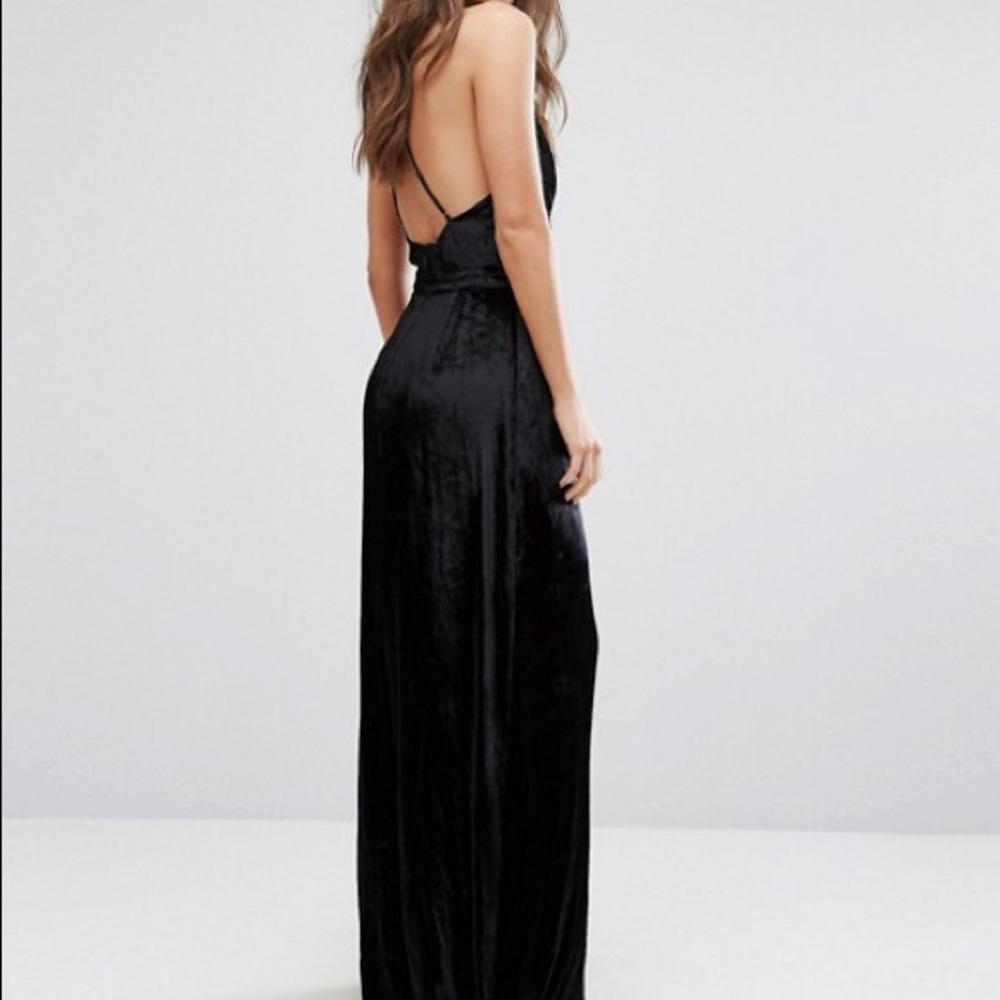Brand NWT- TJD Saskia velvet maxi dress, size xs